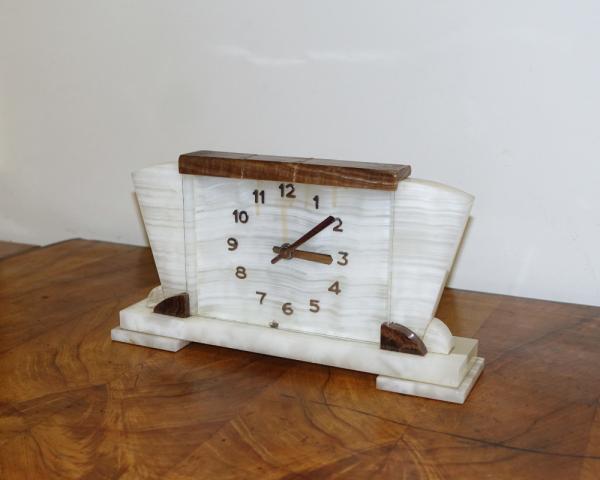 Stodola.cz - Clock