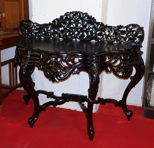 Stodola.cz - Konzolový stolek