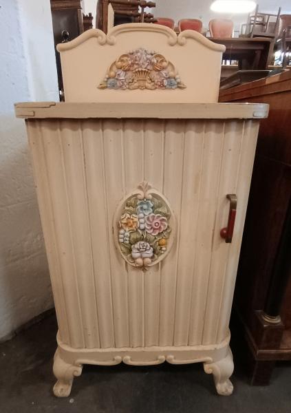 Stodola.cz - Noční stolek 