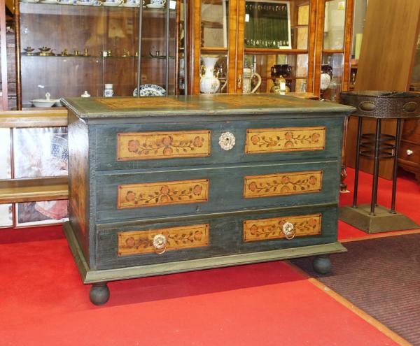 Stodola.cz - Painted chest