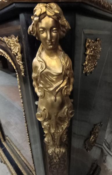 Stodola.cz - Skříňka Boulle